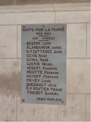 Plaques aux morts 1939-1945 de l'église de Bricquebec