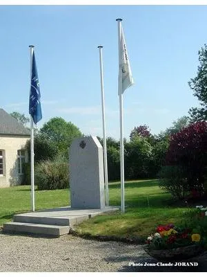 Monument aux Morts d'Anctoville-sur-Boscq