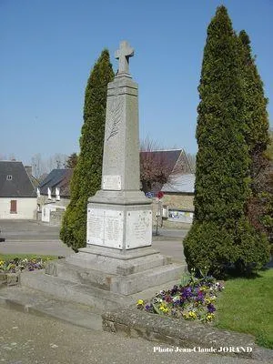 Monument aux morts d'Aucey-la-Plaine