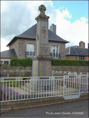 Monument aux morts de Coulouvray-Boisbenâtre