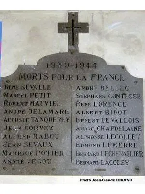 Plaque église 1939-1944 de Cérences