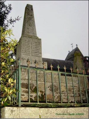 Monument aux morts de Montjoie-Saint-Martin