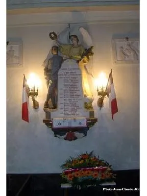 Monument aux Morts église de Placy-Montaigu