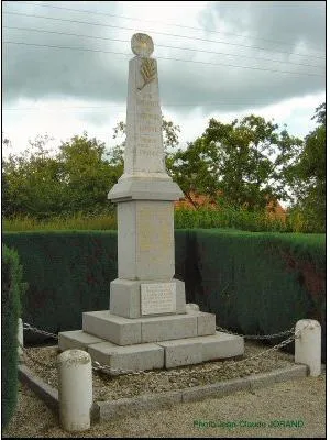 Monument aux morts de Saint-Georges-de-Livoye