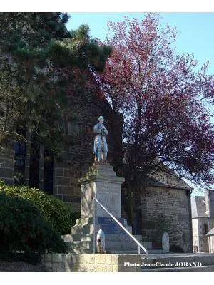 Monument aux morts de Saint-Martin-de-Landelles