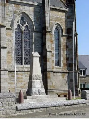 Monument aux morts de Boucey à Pontorson