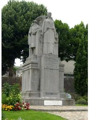 Monument aux morts de Coutances