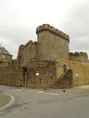 Donjon et fortifications d'Avranches