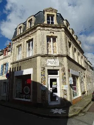 Musée Paul-José Gosselin à Saint-Vaast-la-Hougue