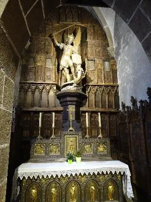 lambris de revêtement de la chapelle Saint-Michel