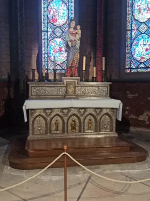 autel de la chapelle de la Circata, gradin d'autel, tabernacle, ciborium (baldaquin)