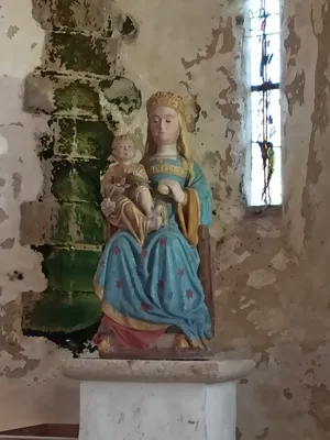 statue : Vierge à l'Enfant assise