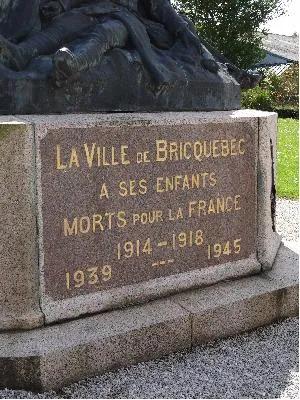 Monument aux morts de Bricquebec