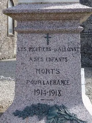 Monument aux morts des Moitiers-d'Allonne