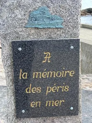Monument aux Péris en Mer de Barfleur
