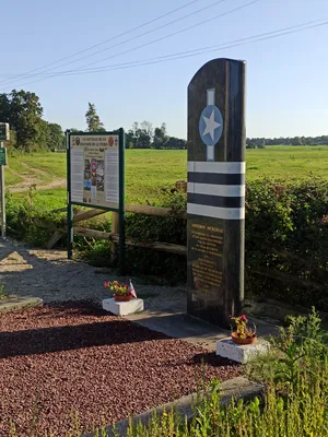 Stèle 325th Glider Regiment à Amfreville