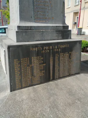 Monument aux Morts de Montebourg