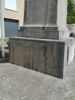 Monument aux Morts de Montebourg