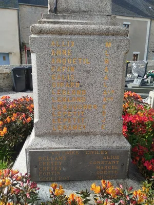 Monument aux Morts de Saint-Côme-du-Mont