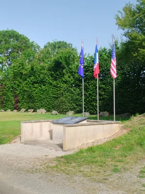 Monument Lt. Col. Robert Wolverton à Saint-Côme-du-Mont
