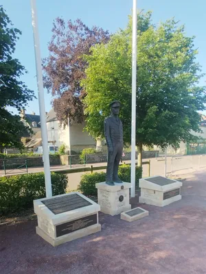 Statue du général Eisenhower à Sainte-Mère-Église
