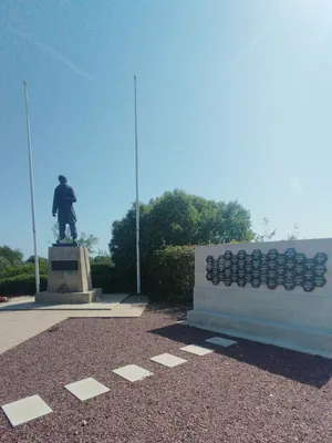 Monument des marins danois à Sainte-Marie-du-Mont