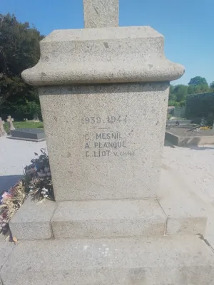 Monument aux Morts de Clitourps