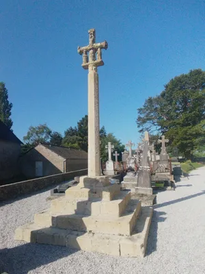 Croix du cimetière de Turqueville
