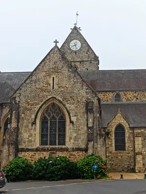 Église Saint-Jean-Baptiste à Saint-Sauveur-le-Vicomte
