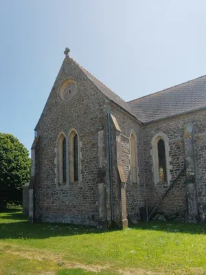 Église Saint-Martin à Maupertus-sur-Mer