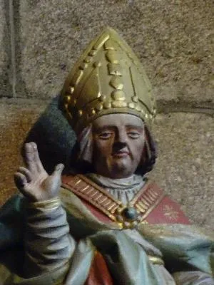 Statue : Saint-Nicolas dans l'Église Notre-Dame de Villedieu-les-Poêles