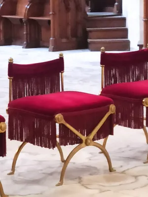  4 fauteuils, 8 tabourets de la Cathédrale Notre-Dame de Coutances