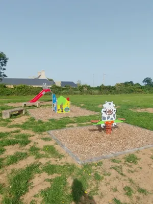 Aire de jeux de Saint-Côme-du-Mont