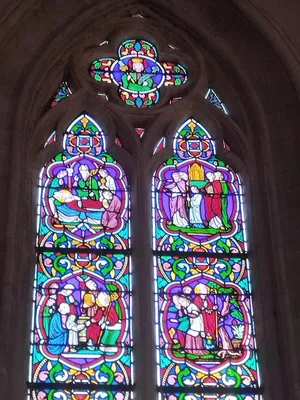Vitrail 8 : Saint-Charles-Borromée dans la Chapelle de la Bucaille à Cherbourg