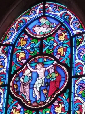 Vitrail Marie : Présentation au temple.. dans la Chapelle de la Bucaille à Cherbourg