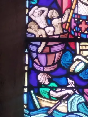 Vitrail Baie 4 : Saint-Nicolas Évêque de Myre dans l'Église Notre-Dame à Digosville