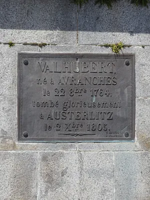 Statue de Valhubert à Avranches