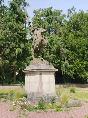 Statue de Jeanne d'Arc à Montebourg