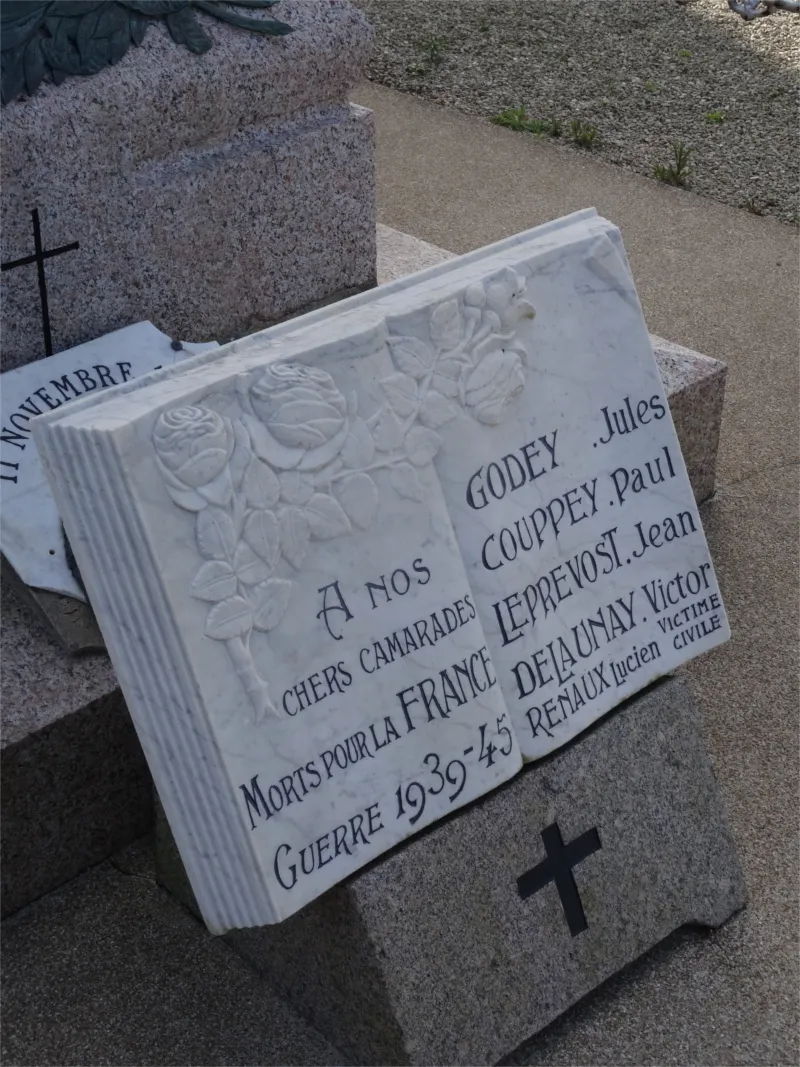 Monument aux morts des Moitiers-d'Allonne