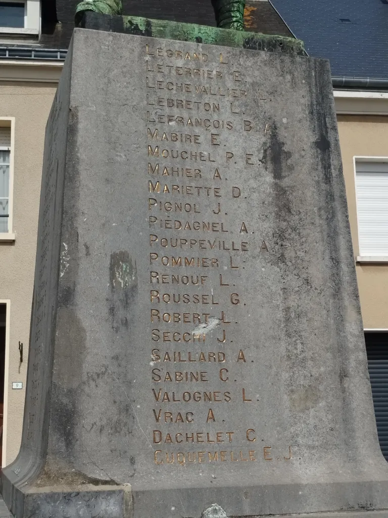 Monument aux Morts de Montebourg