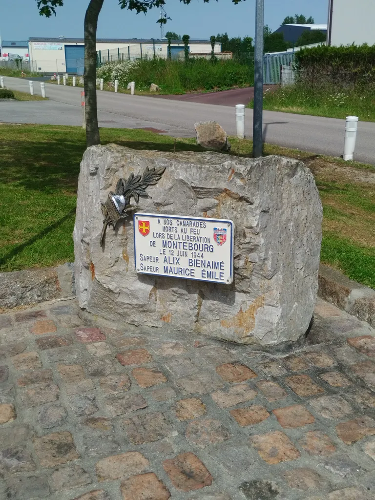 Monument aux sapeurs pompiers de Montebourg