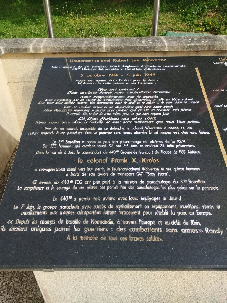 Monument Lt. Col. Robert Wolverton à Saint-Côme-du-Mont