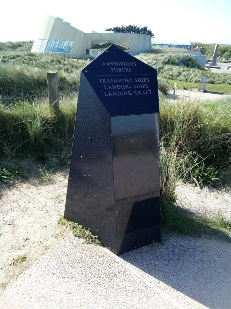 Monument US Navy à Sainte-Marie-du-Mont