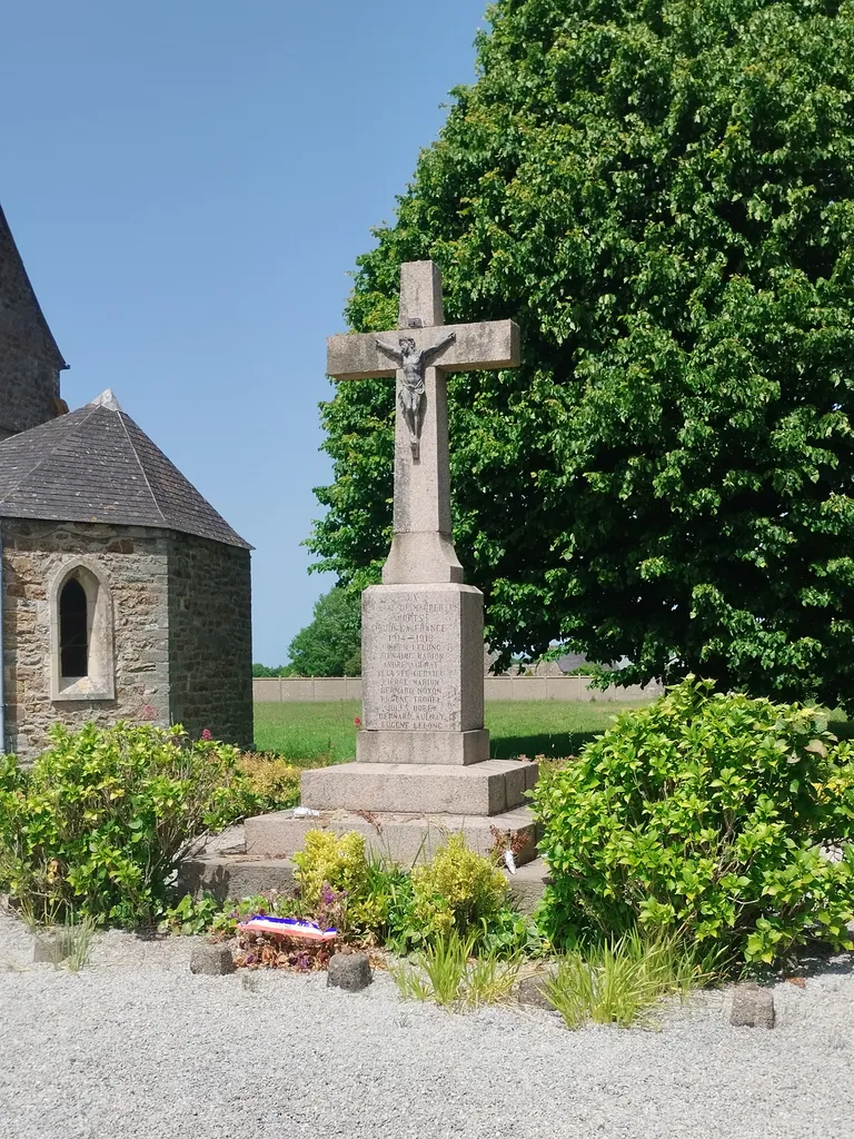 Monument aux Morts de Maupertus-sur-Mer