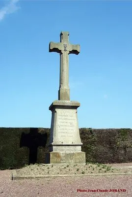 Monument aux morts de Carnet