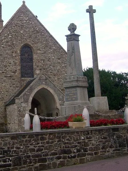 Monument aux morts de Quettreville-sur-Sienne