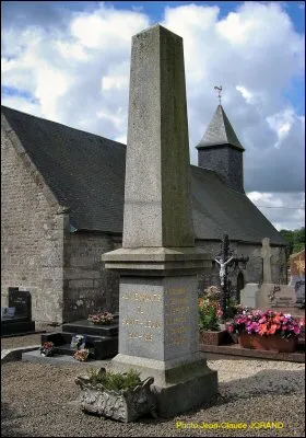 Monument aux morts de Saint-Jean-du-Corail-des-Bois