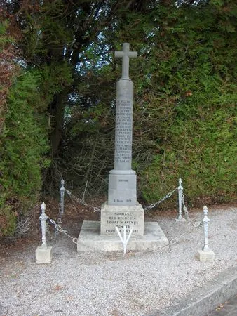 Monument et sépultures belges de Valognes