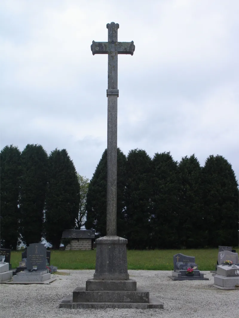 Croix du cimetière de Reffuveille