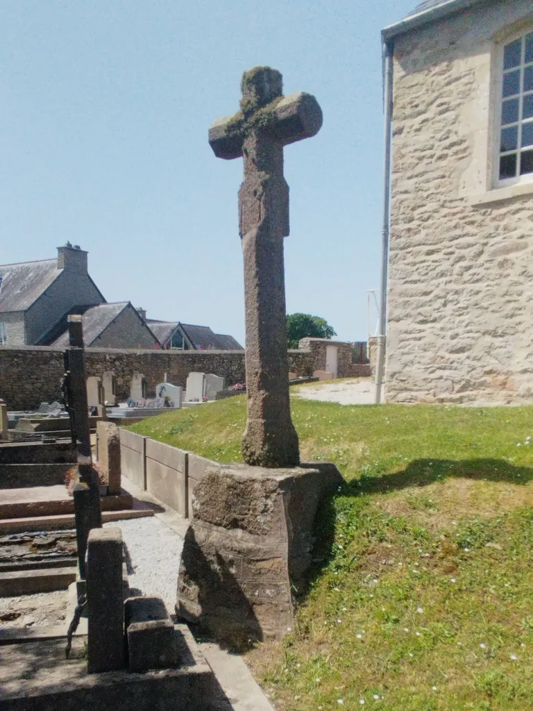 Croix du chevet de l'Église Notre-Dame à Digosville
